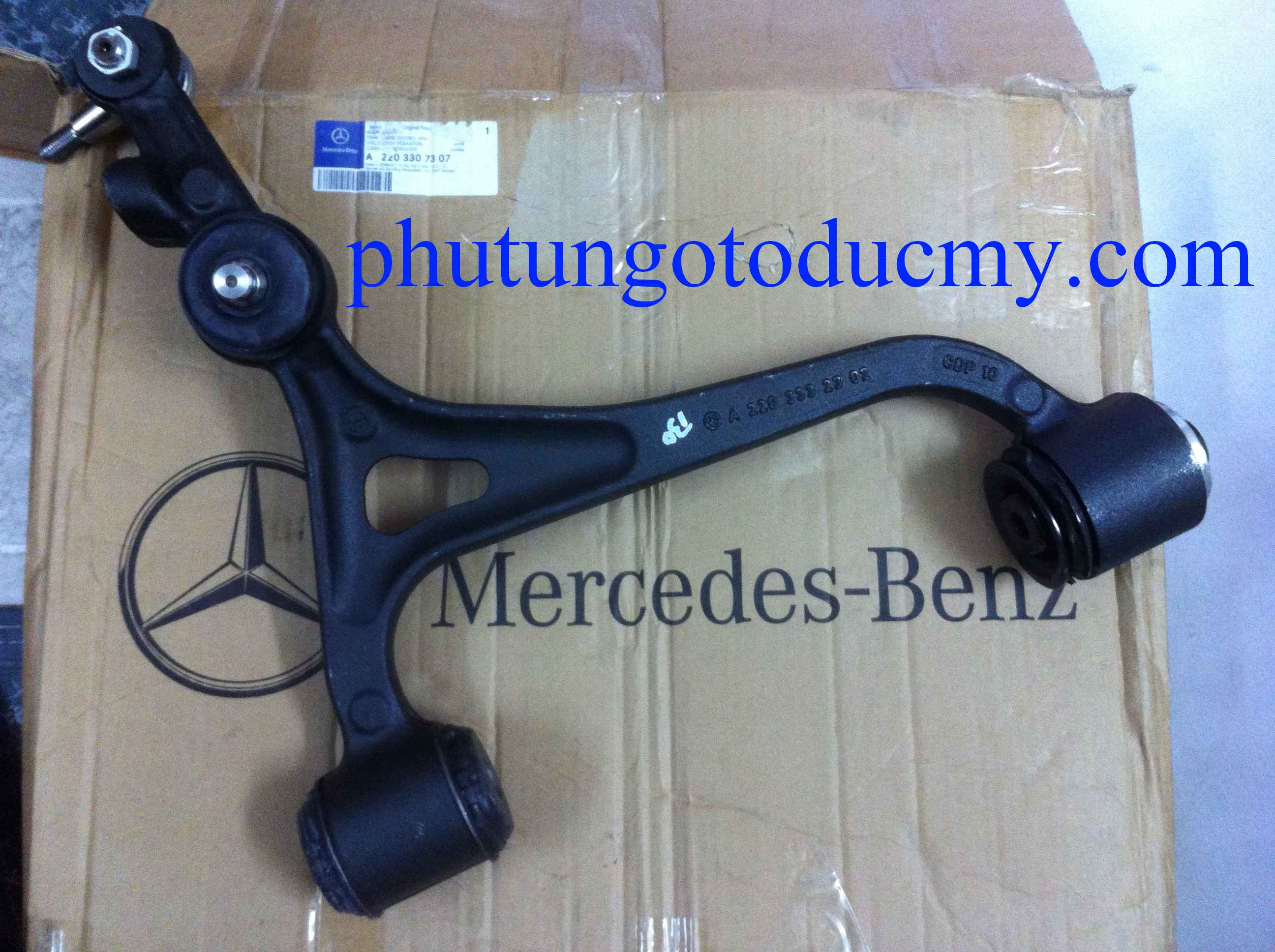 Càng a dưới Mercedes S500,S550 4 Matic W220-A2203307307,A2203307407