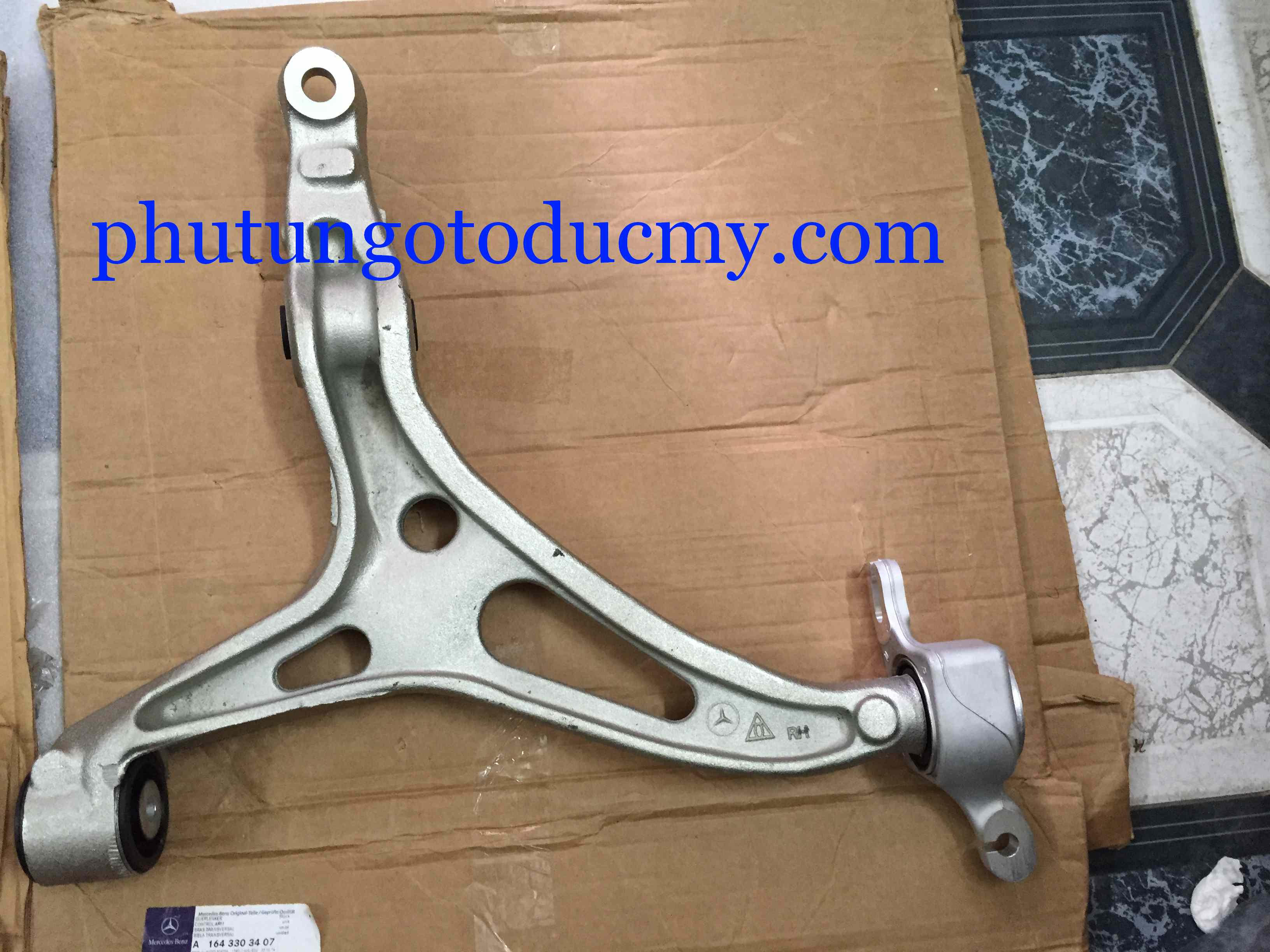 Càng a trước Mercedes GL450,GL550,ML320,NL350 W164- A1643303407