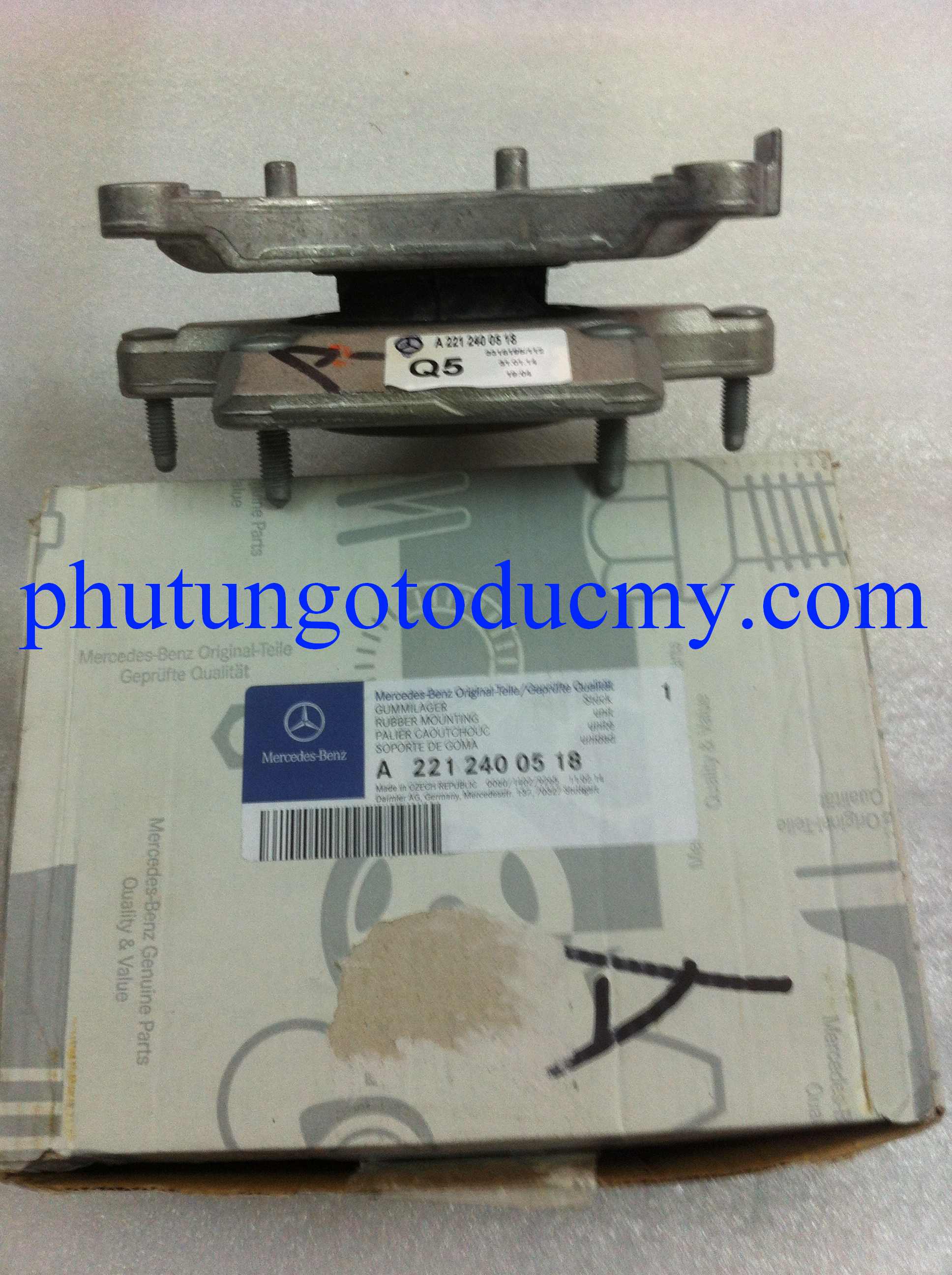 Cao su chân hộp số Mercedes GLK300,GLK250,GLK220-A2212400518