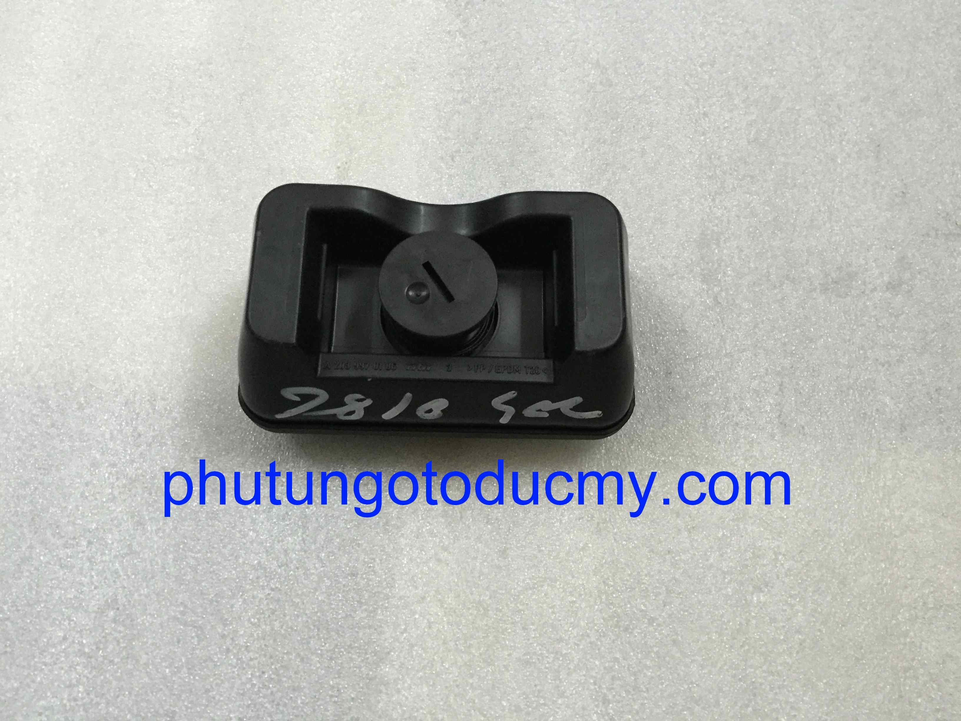 Cao su kê kích C class W203,W204, E class W211- A2039970186