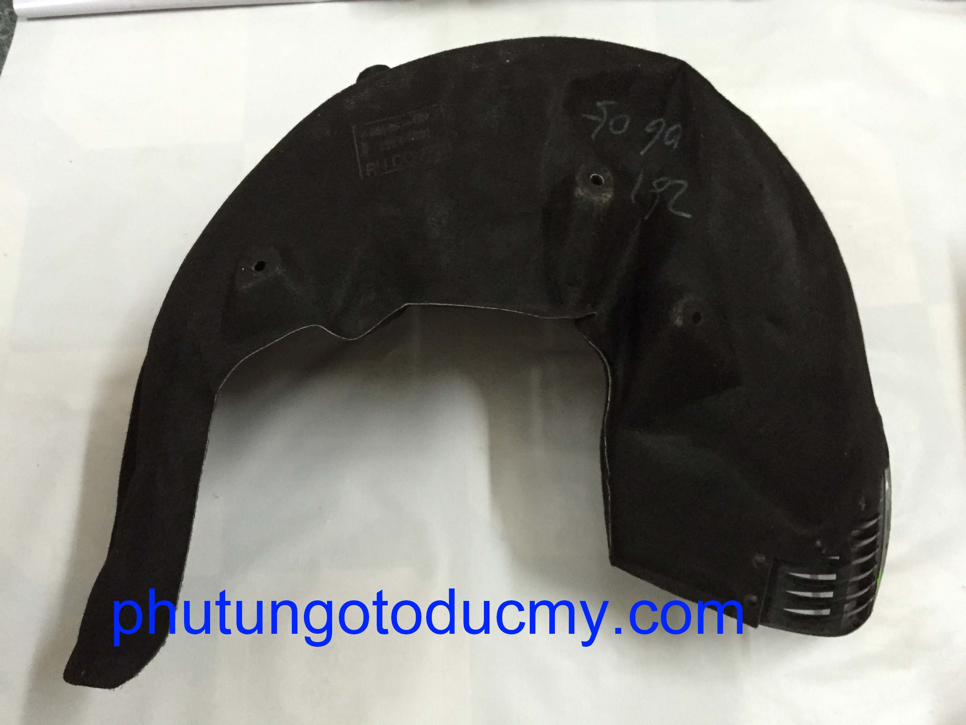 Chắn bùn lòng vè bánh sau Mercedes GL450,GL550,ML320,ML350 W164- A2518841222
