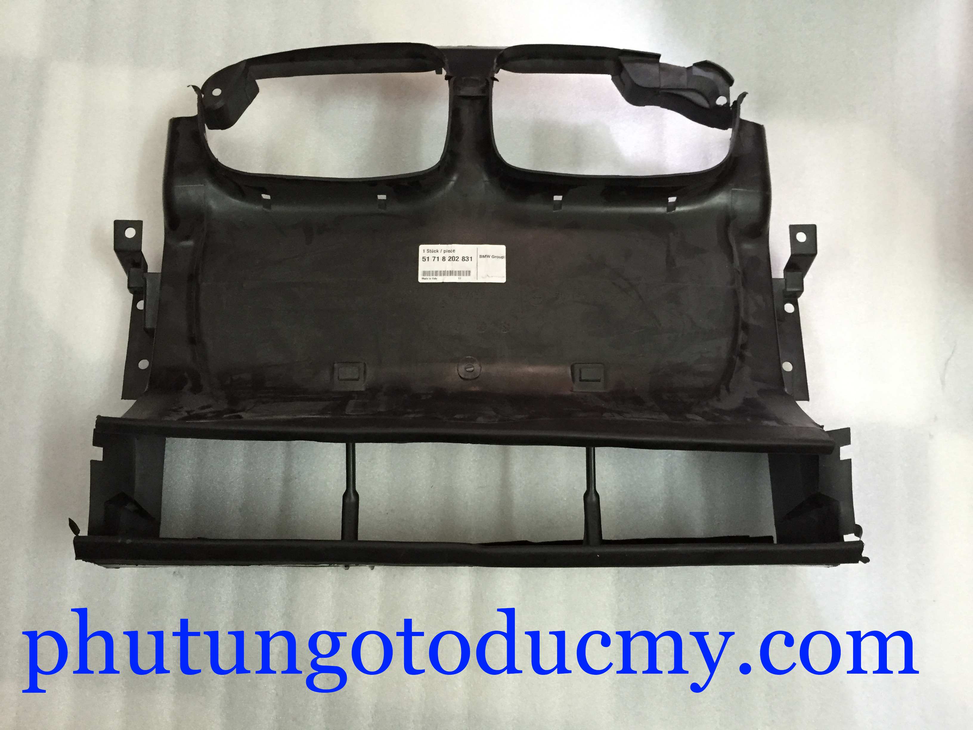 Hốc lấy gió két nước BMW 318i, 325i E46- 51718202831