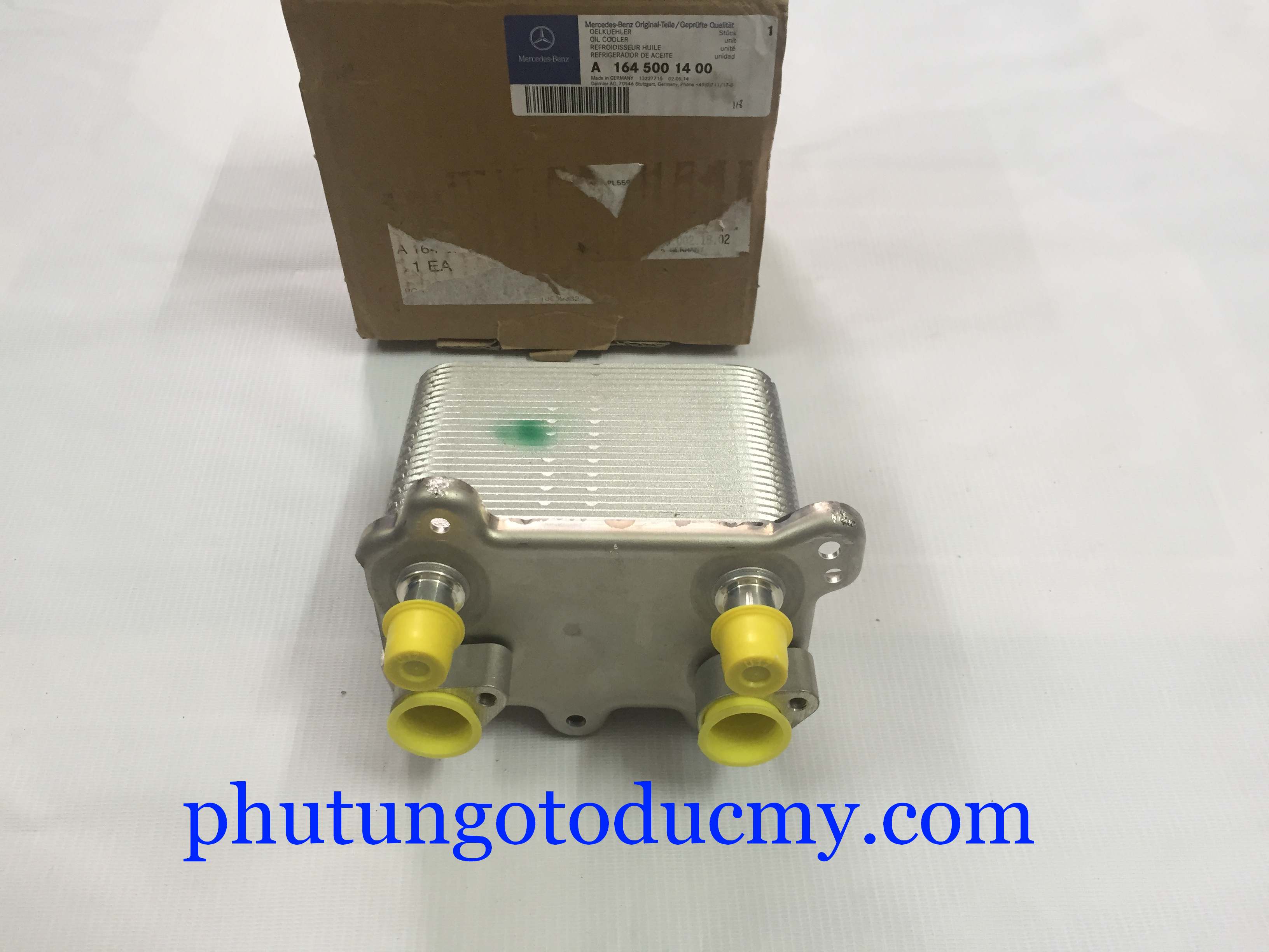 Két làm mát dầy máy Mercedes S63,S65,C63 AMG- A1645001400