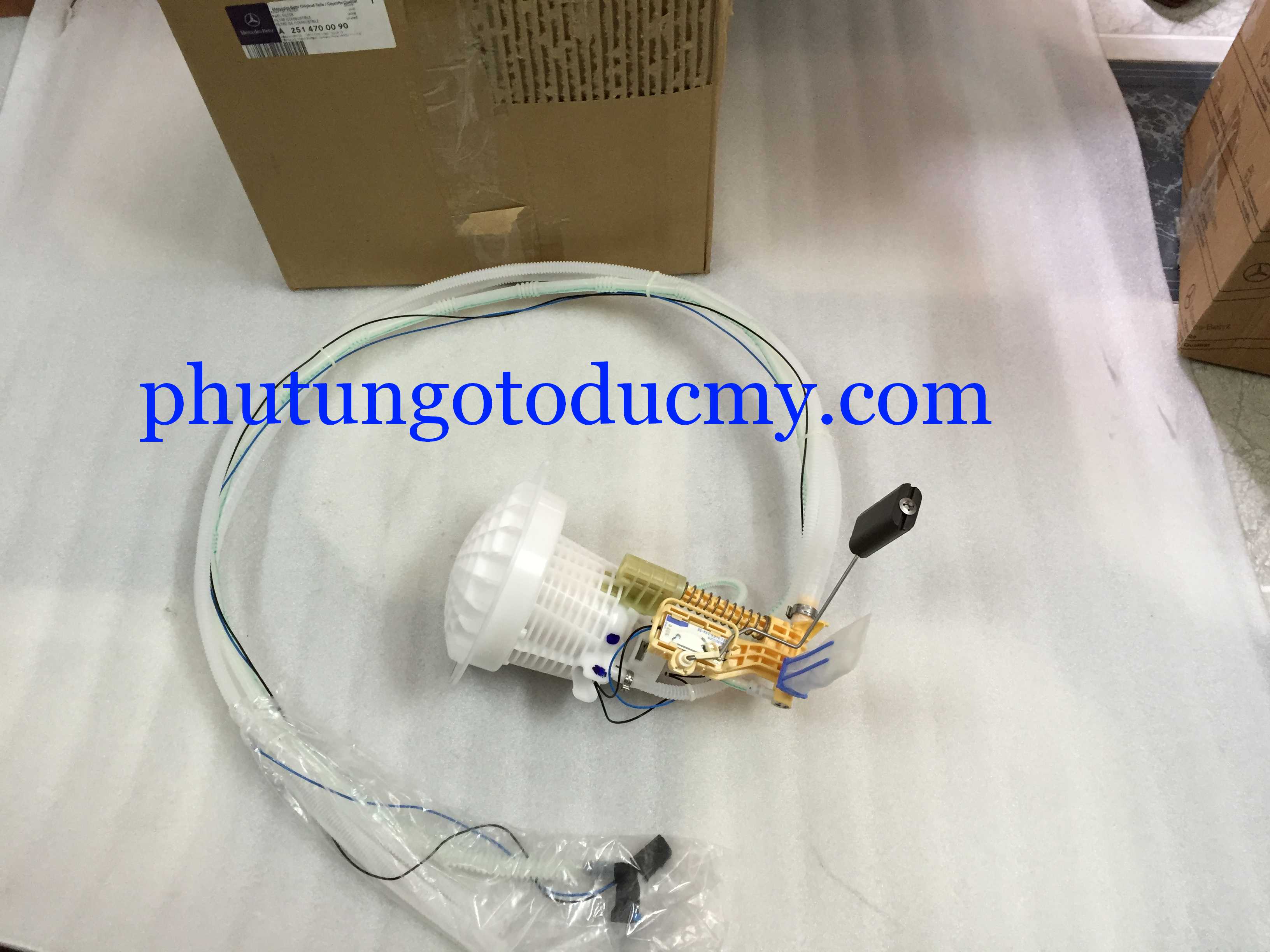 Phụ tùng ô tô chính hãng, phụ tùng ô tô Mercedes, Phụ tùng ô tô BMW, phụ tùng chính hãng audi, ducmy, Phutungotoducmy.com, phụ tùng Oem, porsche, cadillac, acura, Lexus, Land rover, volkwagen, rolls royce, chrysler. các loại lọc dầu, lọc gió, lọc xăng, càng A, càng I, đèn pha, đèn hậu, má phanh, đĩa phanh, giảm xóc, rotuyn, , logo bánh xe, các loại cảm biến, Phụ tùng ô tô rẻ nhất, phụ tùng ô tô giá tốt nhất Hà Nội, Sài Gòn, Lọc xăng Mercedes GL450,GL550,ML350,ML500 W164- A2514700090