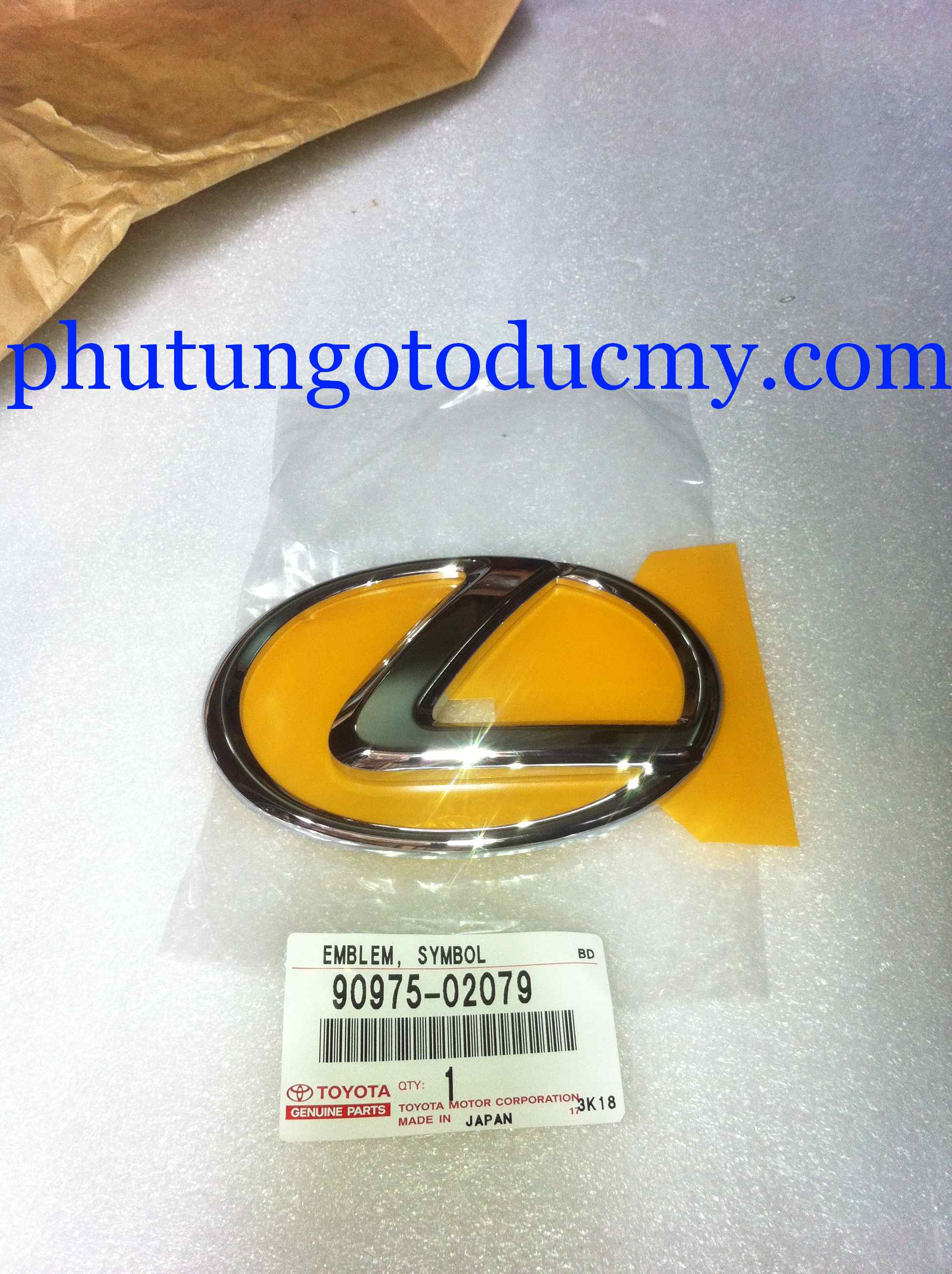 Logo cốp sau Lexus RX/GS/ES/IS, 90975-02079