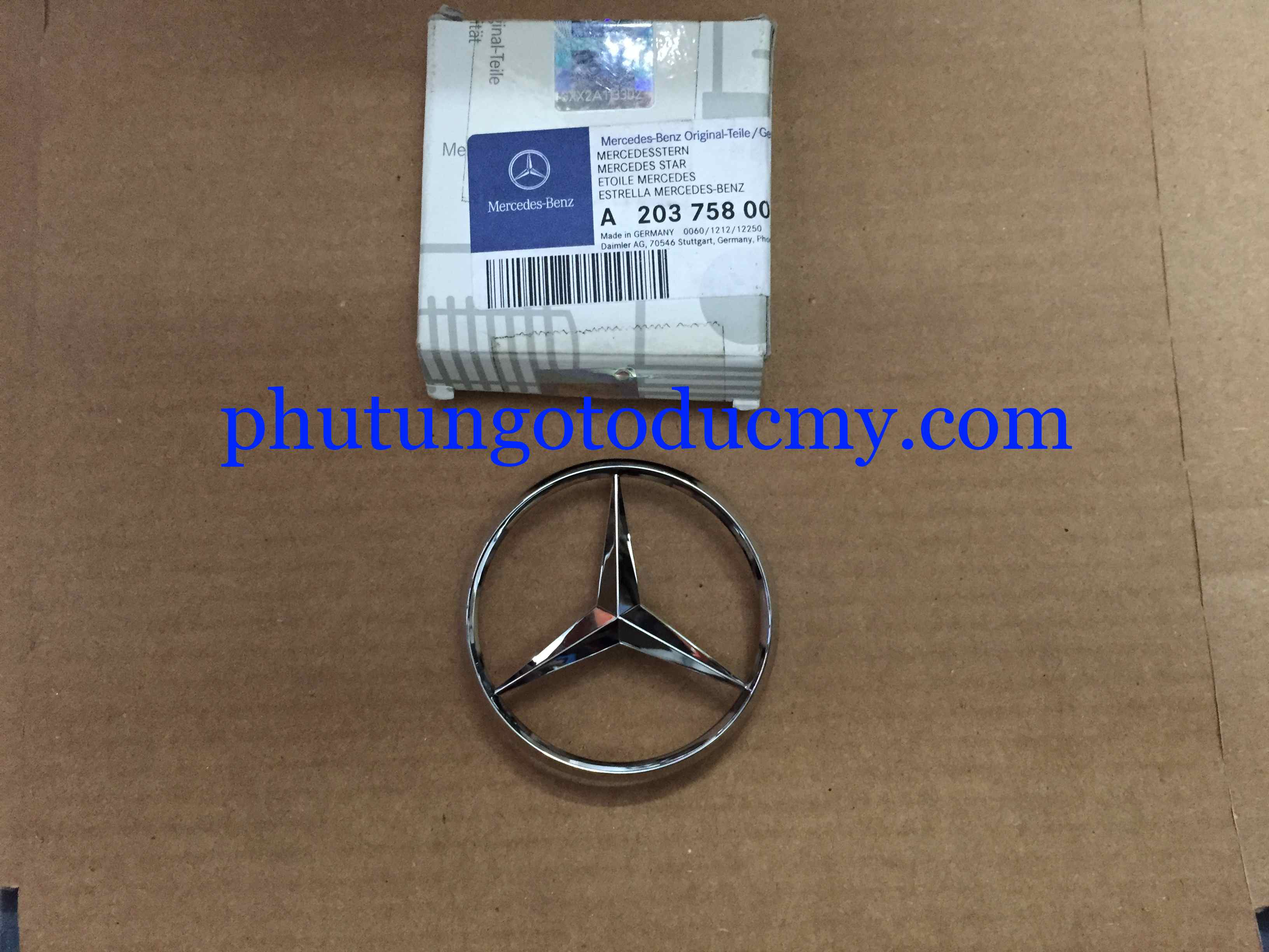 Phụ tùng ô tô chính hãng, phụ tùng ô tô Mercedes, Phụ tùng ô tô BMW, phụ tùng chính hãng audi, ducmy, Phutungotoducmy.com, phụ tùng Oem, porsche, cadillac, acura, Lexus, Land rover, volkwagen, rolls royce, chrysler. các loại lọc dầu, lọc gió, lọc xăng, càng A, càng I, đèn pha, đèn hậu, má phanh, đĩa phanh, giảm xóc, rotuyn, , logo bánh xe, các loại cảm biến, Phụ tùng ô tô rẻ nhất, phụ tùng ô tô giá tốt nhất Hà Nội, Sài Gòn, Logo cốp sau Mercedes C180,C200,C240,C280 W203- A2037580058