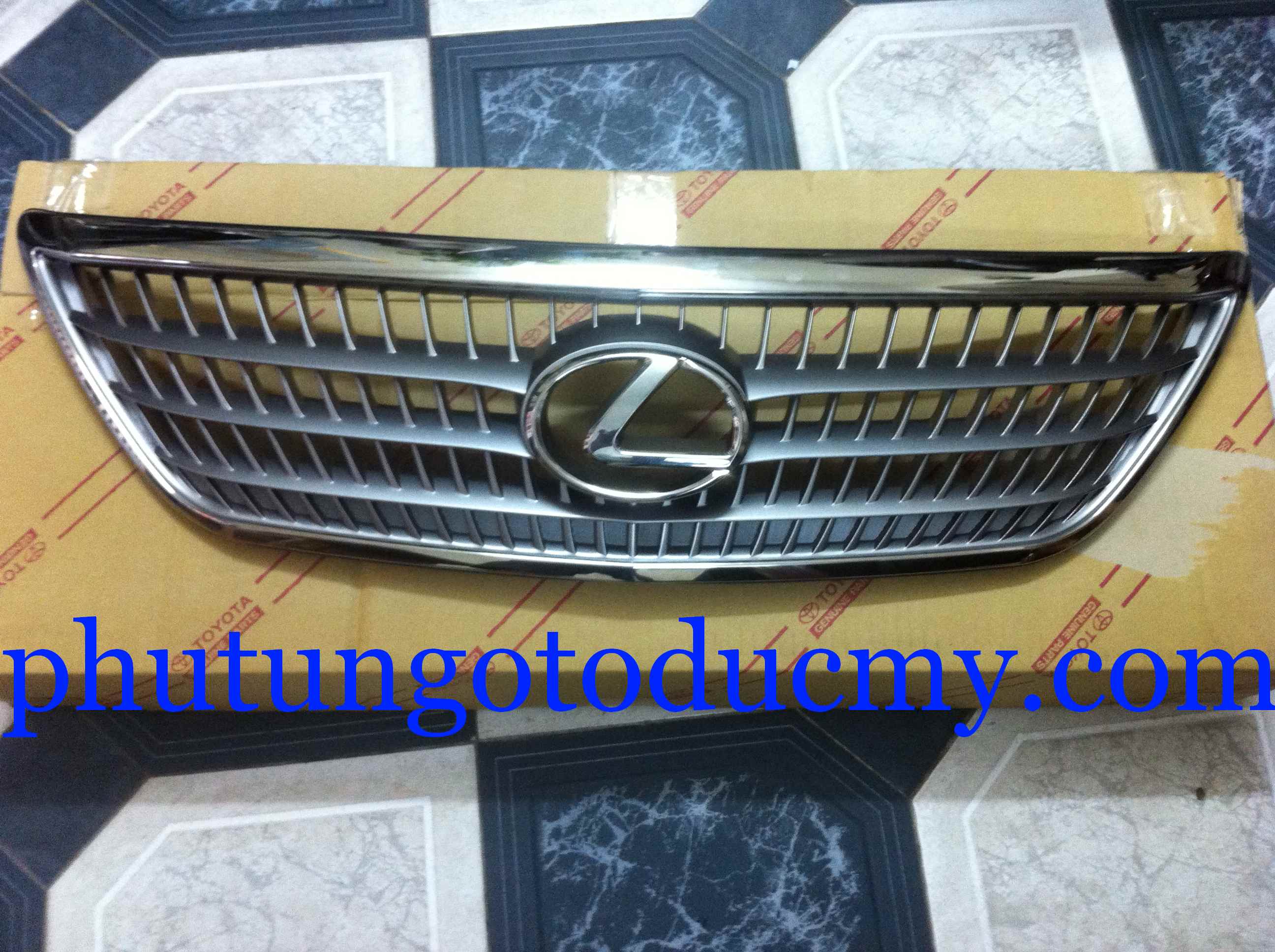 Mặt calang Lexus RX450H