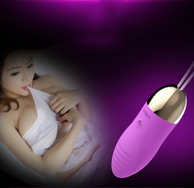 T133 - Trứng rung không dây sạc usb Leten Surge