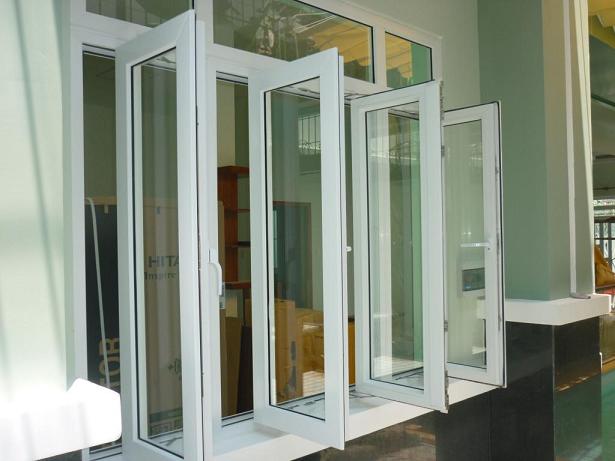 cửa đi 4 cánh mở quay