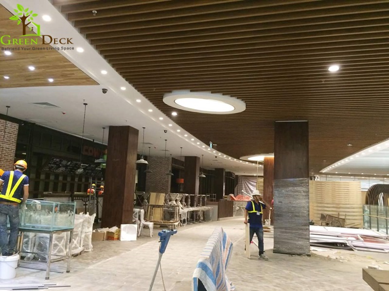 lam gỗ trang trí Trần sảnh khách sạn