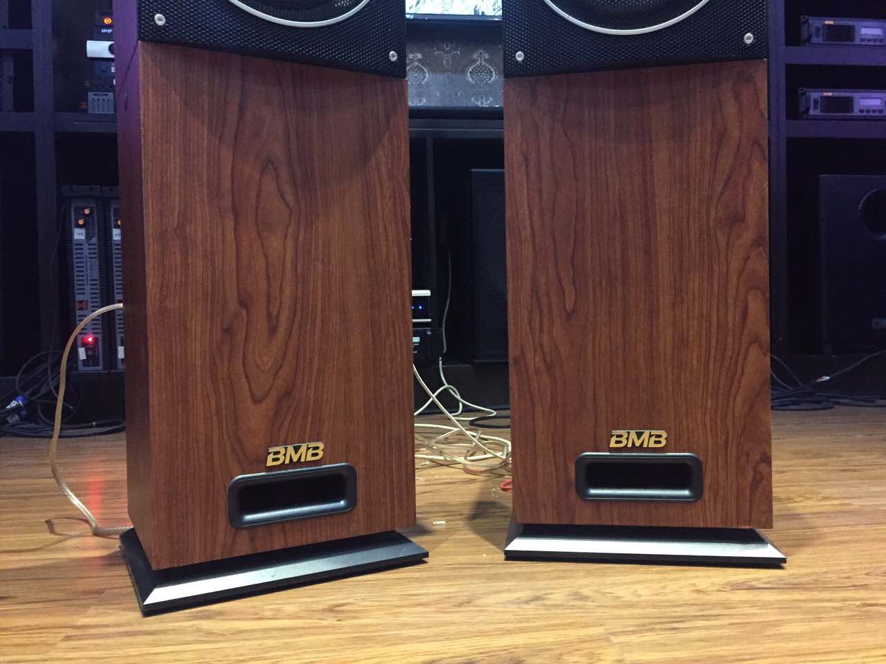Cách lắp đặt và hiệu chỉnh Subwoofer