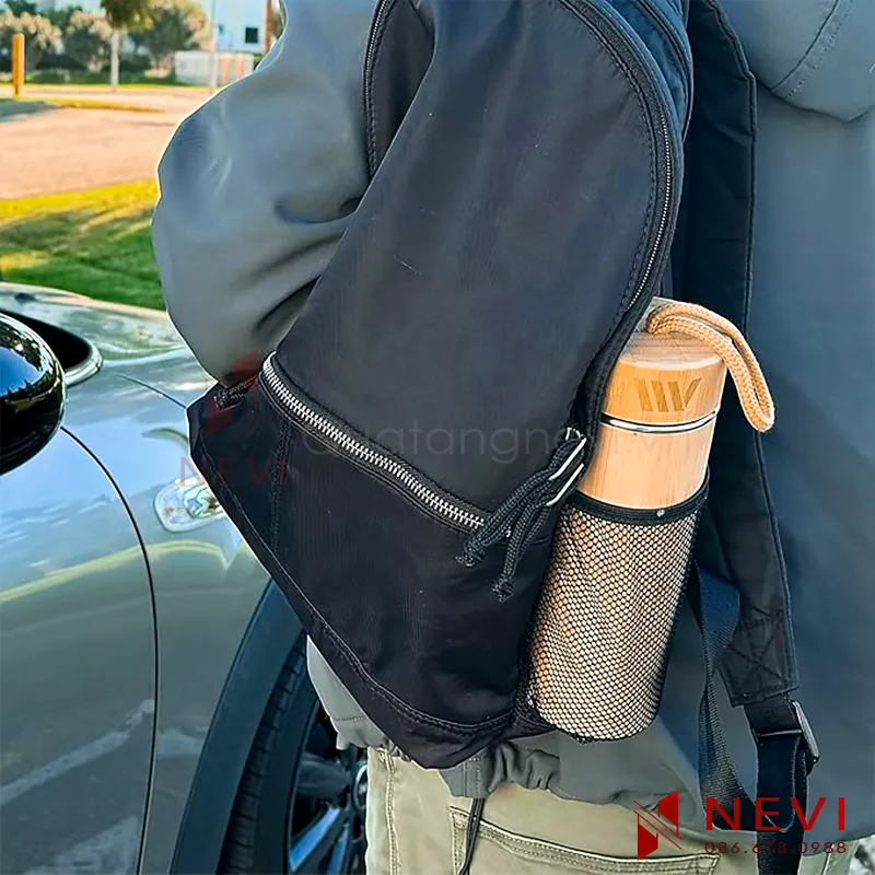 bình giữ nhiệt vỏ tre nhỏ gọn, thích hợp mang theo trong túi xách, ba lô, cung cấp bởi Quà tặng Nevi