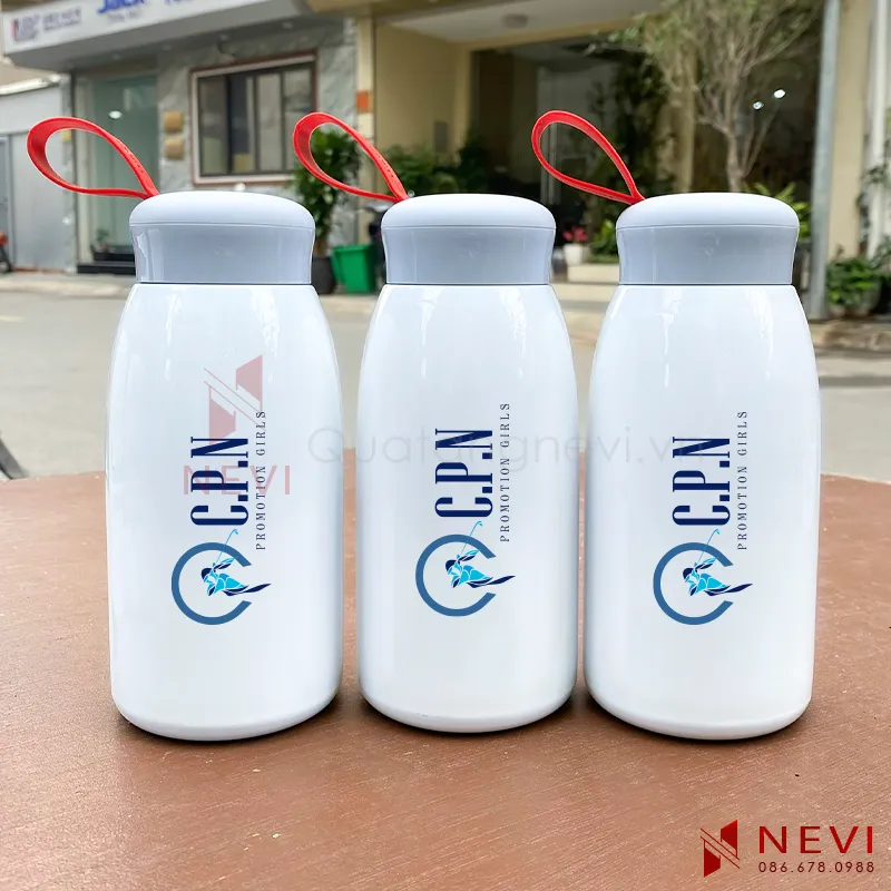 bình giữ nhiệt inox 304, dung tích 520ml, in khắc thương hiệu làm quà tặng đối tác, cung cấp bởi Quà tặng Nevi