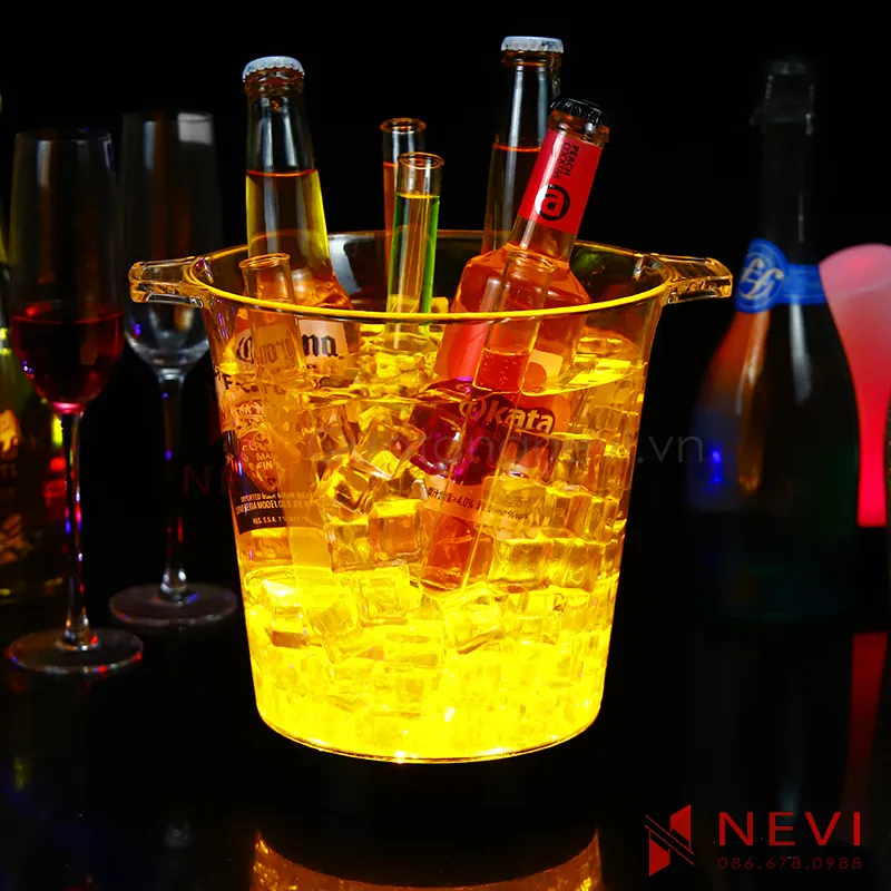 xo-da-nhua-trong-Led-phat-sang-nhieu-mau-quay-bar-nevi-04