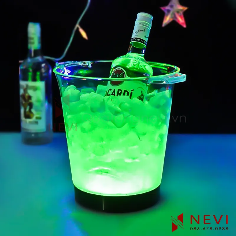 xo-da-nhua-trong-Led-phat-sang-nhieu-mau-quay-bar-nevi-06