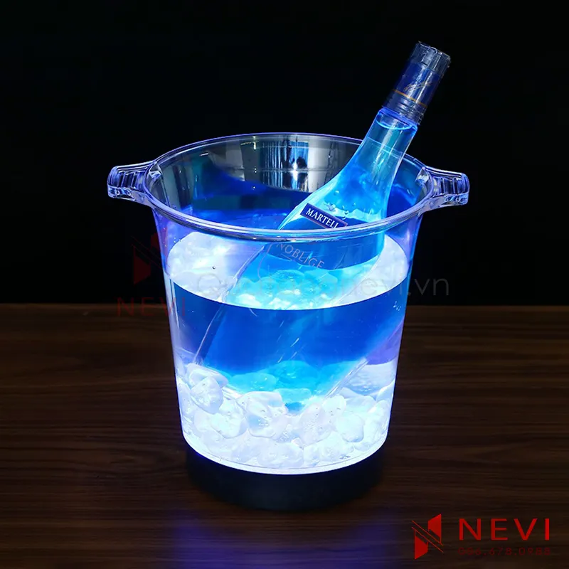 xo-da-nhua-trong-Led-phat-sang-nhieu-mau-quay-bar-nevi-07