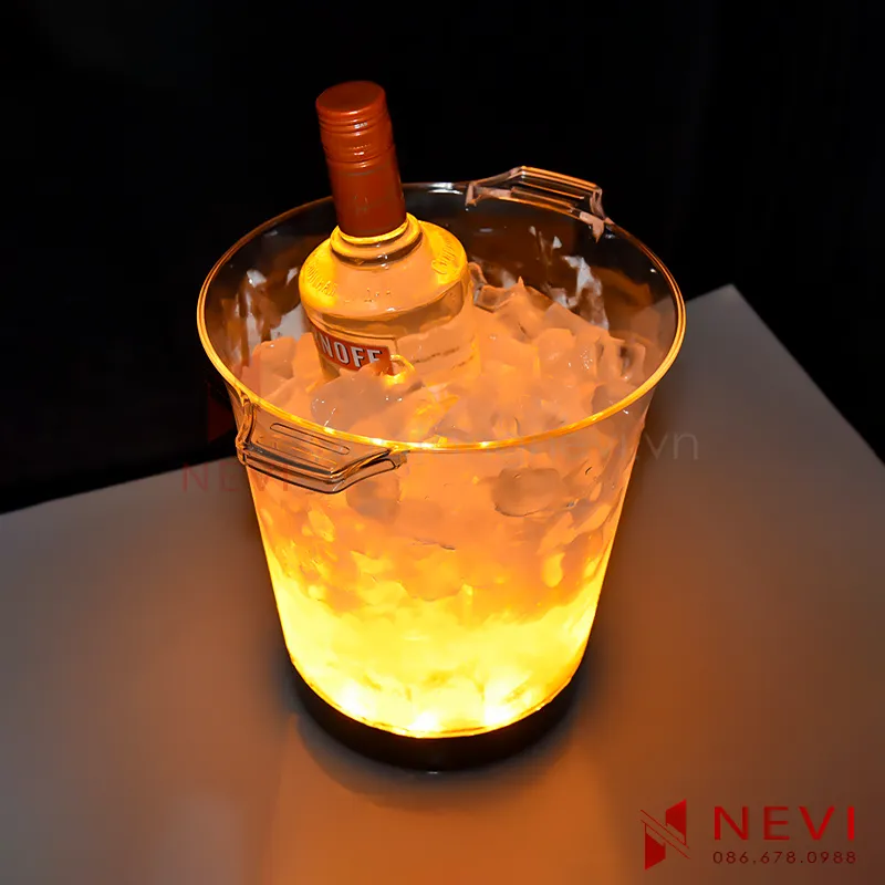 xo-da-nhua-trong-Led-phat-sang-nhieu-mau-quay-bar-nevi-08