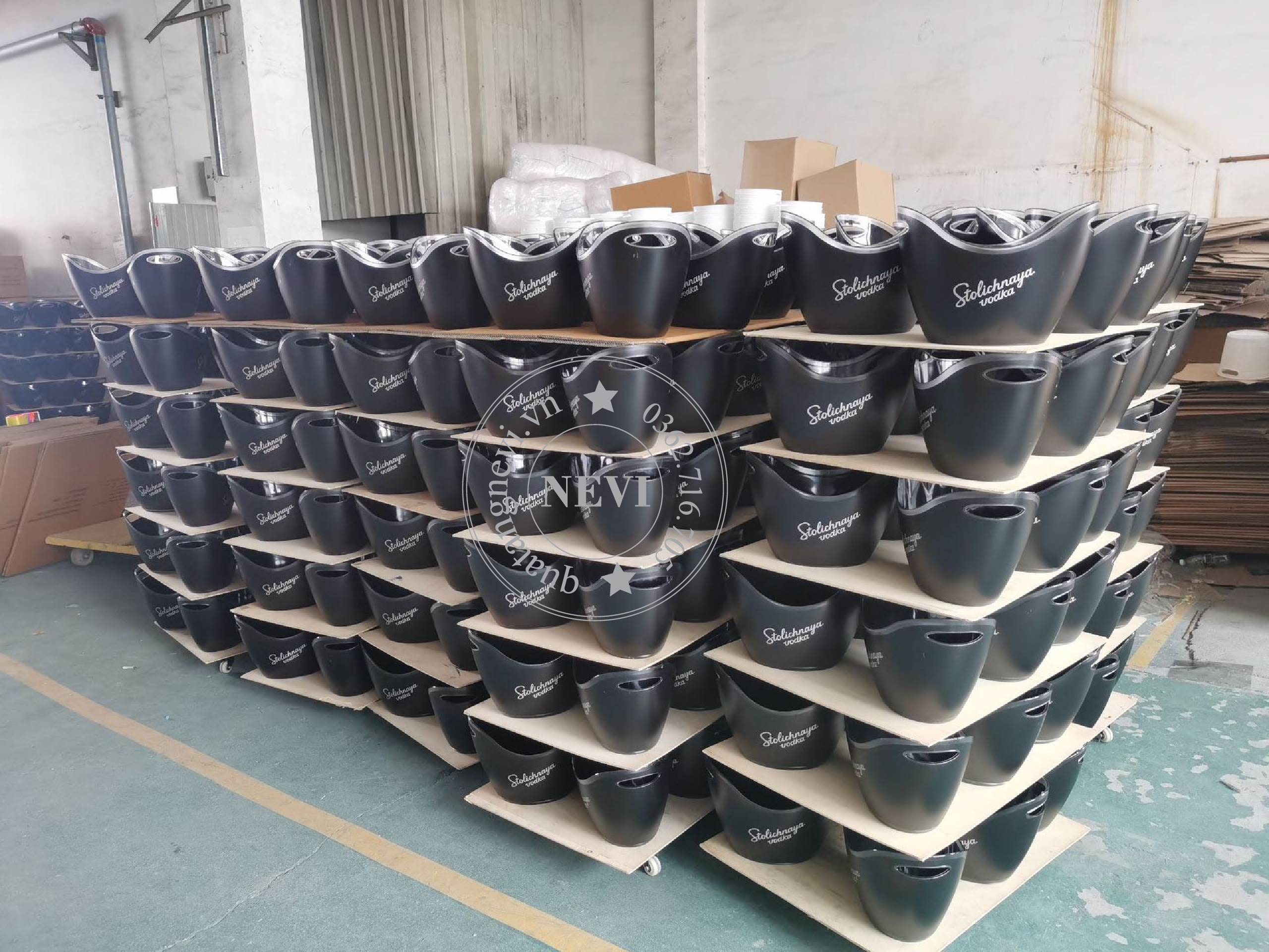 sản xuất xô đá nhựa