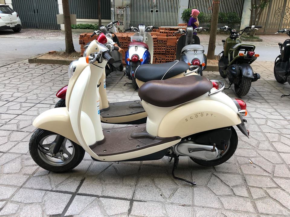 Honda Scoopy 50cc nhựa màu và nhựa sơn: Chọn loại nào? Honda Scoopy 50cc nhựa màu và nhựa sơn: Chọn loại nào?