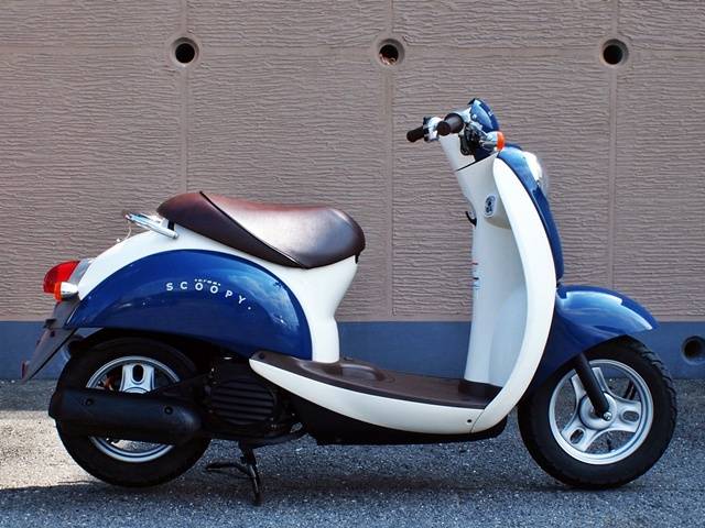Zoom cận cảnh xe Honda Scoopy 50cc Nhật bãi kiểu dáng đẹp, tiết kiệm xăng Zoom cận cảnh xe Honda Scoopy 50cc Nhật bãi kiểu dáng đẹp, tiết kiệm xăng