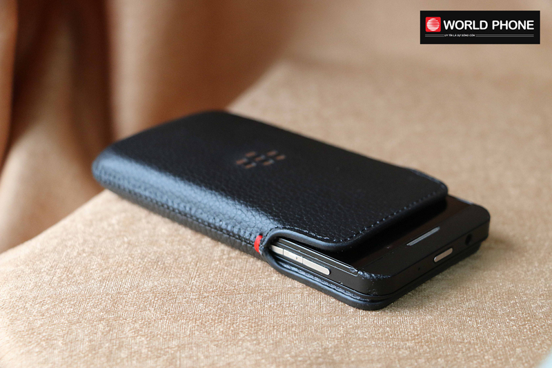 Mặt trước bao da rút cầm tay Blackberry Z10
