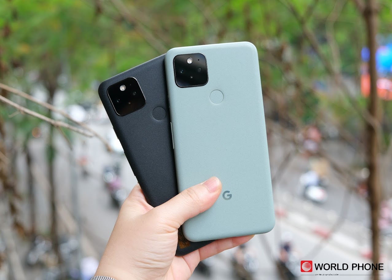 Google Pixel 5 với 2 màu Black & Sorta Sage