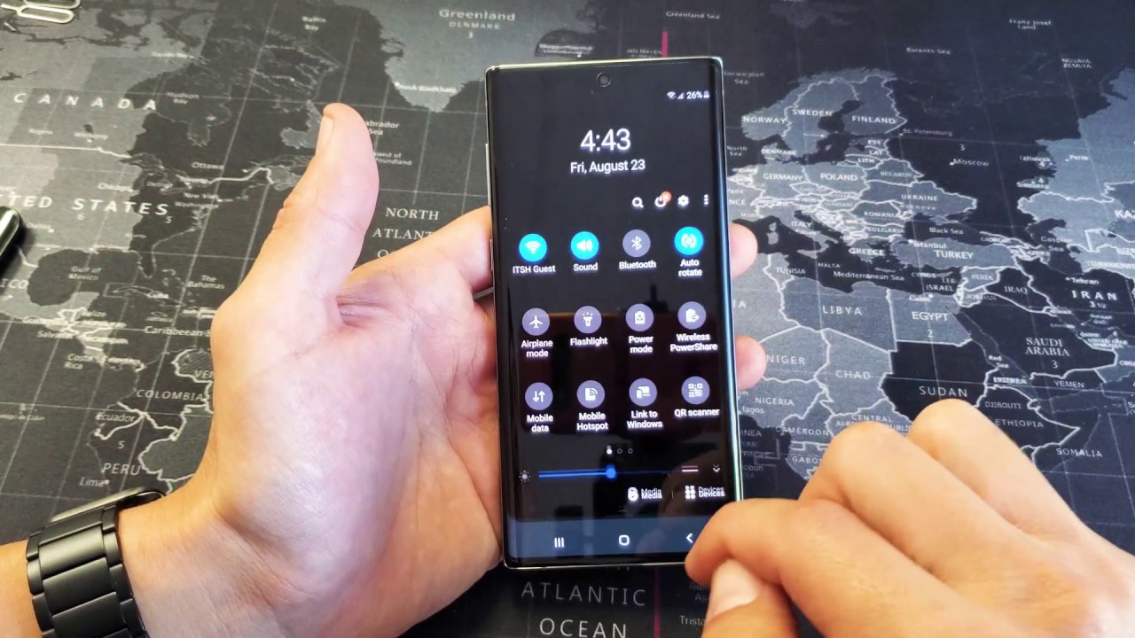 Galaxy Note 10+ tích hợp chế độ lọc ánh sáng xanh linh hoạt giúp bảo vệ mắt