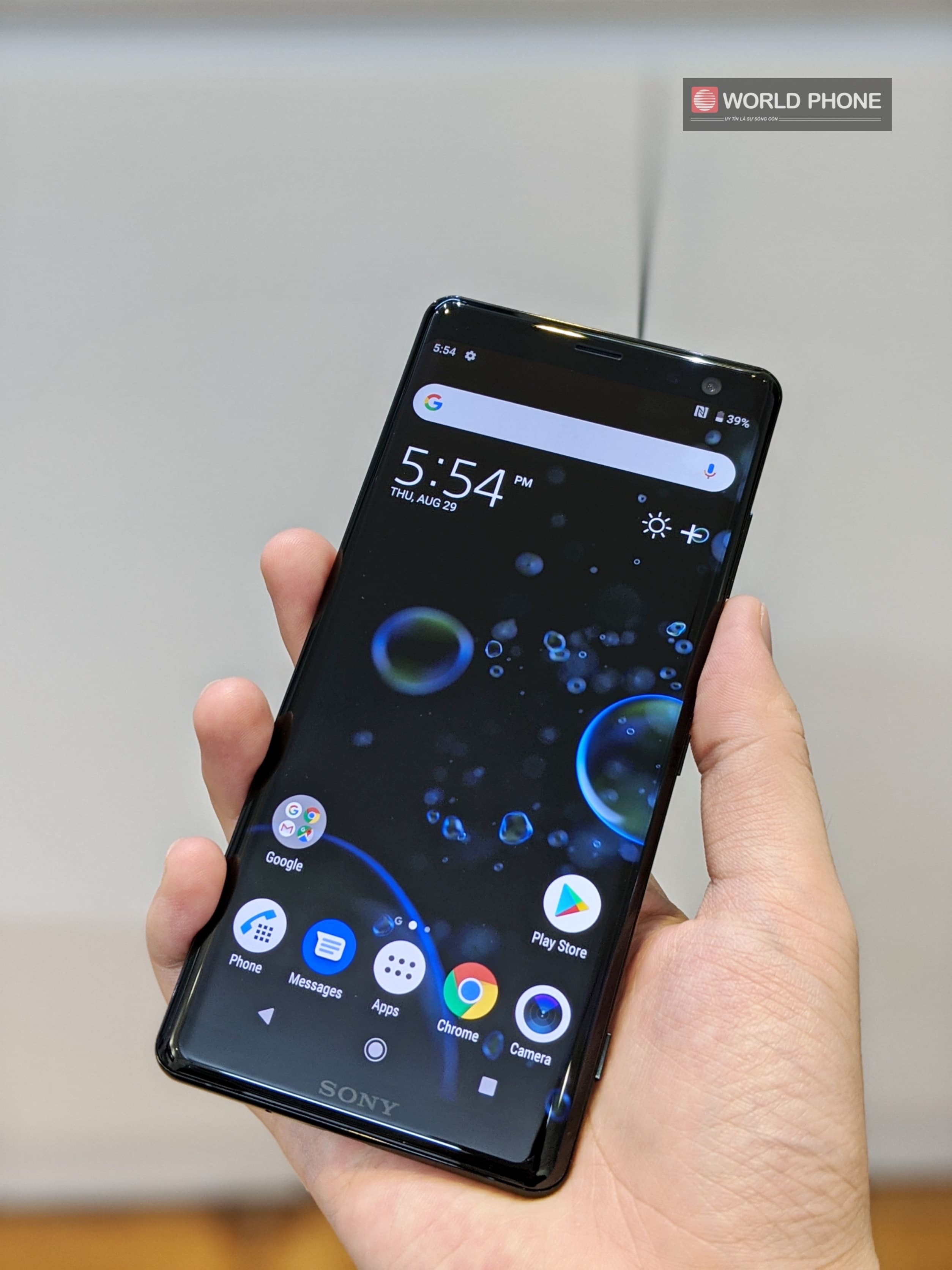 Một trong những yếu tố khiến cho Sony Xperia XZ3 bán chạy chính là màn hình đã mắt lên tới 6 inch