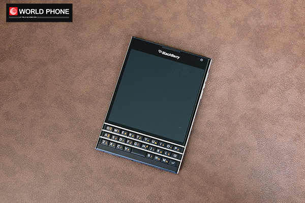 Thay màn hình Blackberry Passport 