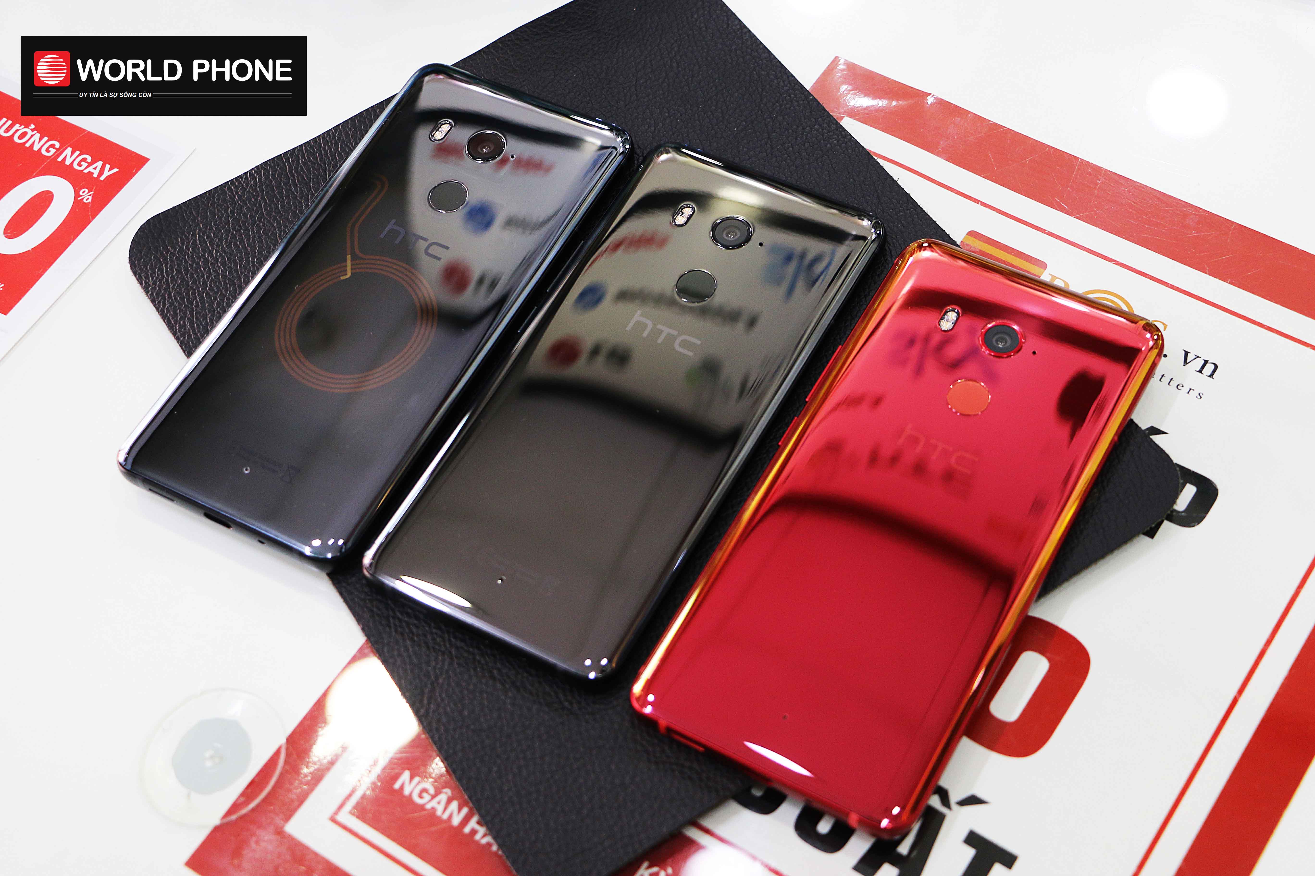 HTC U11+ chỉ có camera sau ống kính đơn, HTC U12 Plus có ống kính kép.