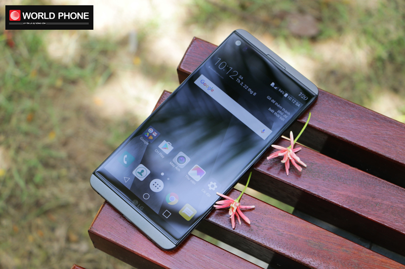 Sức mạnh của V20 được mang lại bởi bộ xử lý Qualcomm Snapdragon 820 SoC cùng bộ nhớ RAM 4GB