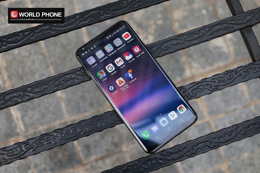 LG V30 được trang bị tấm nền P-Oled và công nghệ hình Dolby Vision - HDR 10 ấn tượng