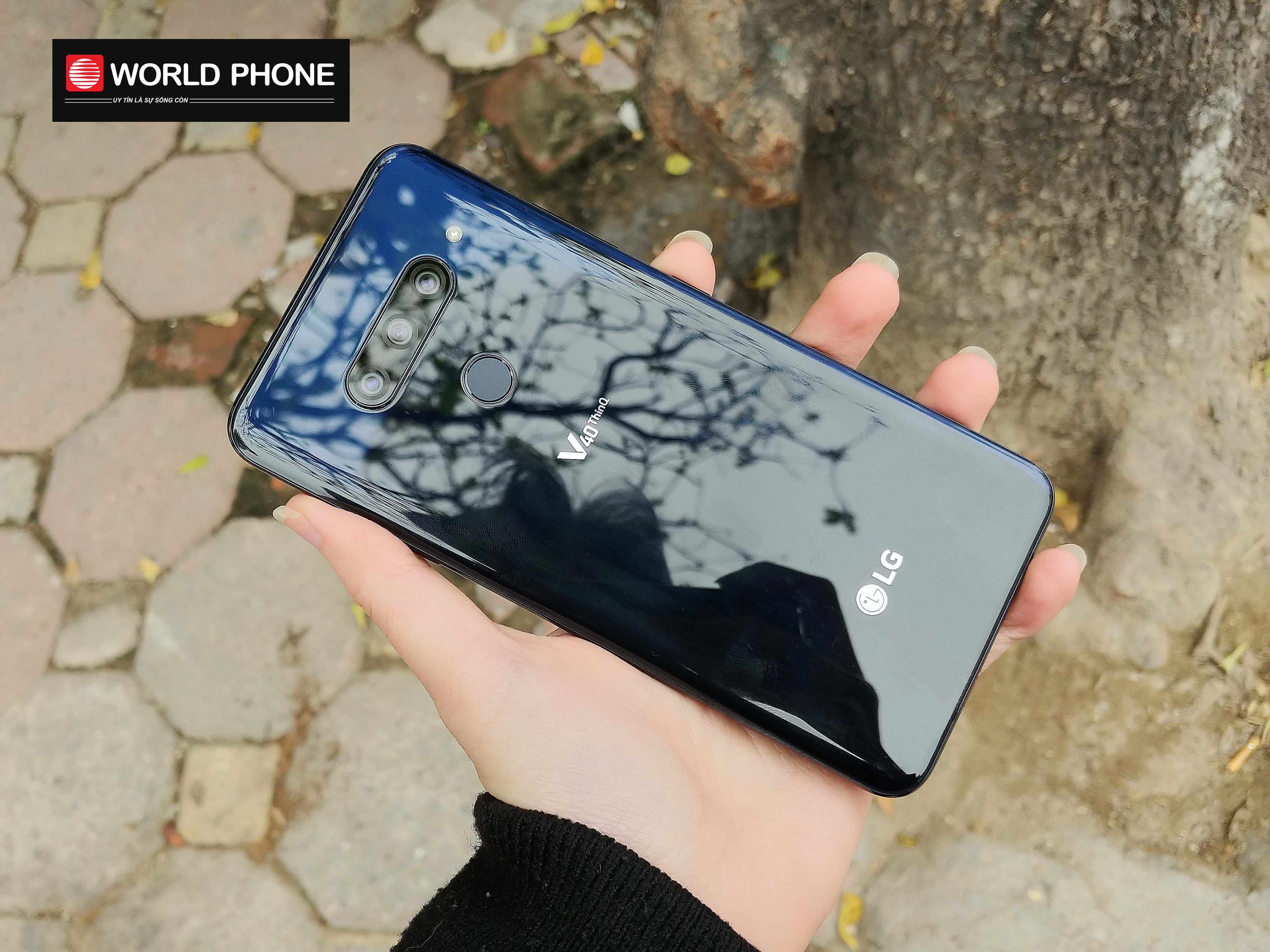 LG V40 ThinQ mới ra mắt gần đây vẫn được thiết kế khá bắt mắt và tỉ mỉ