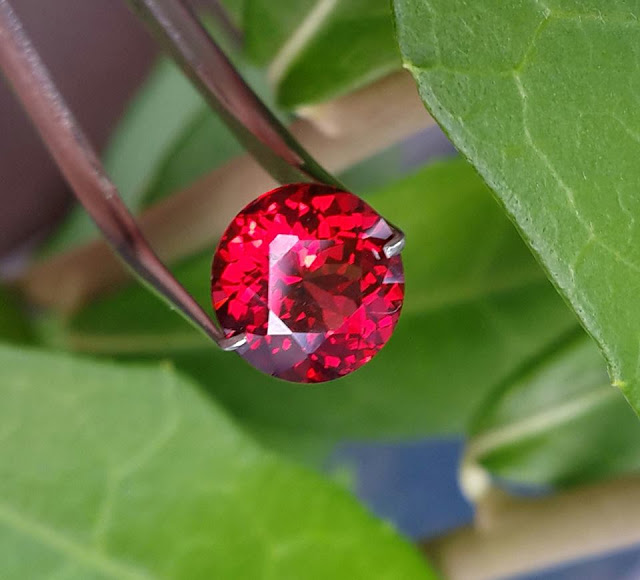 những viên đá quý hiếm nhất thế giới