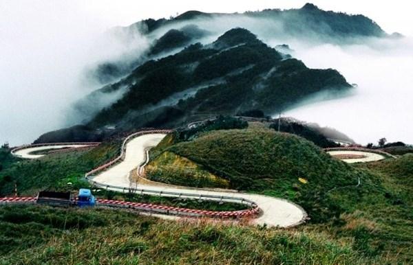 Đường đèo, đèo Phe Đin, đèo miền núi, xe đổ đèo,