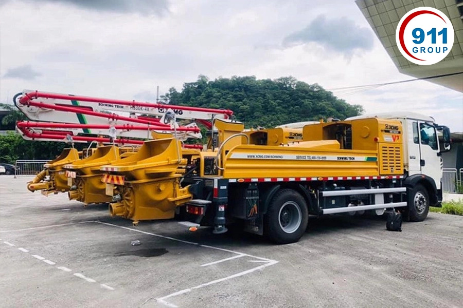 Xe bơm bê tông tự hành