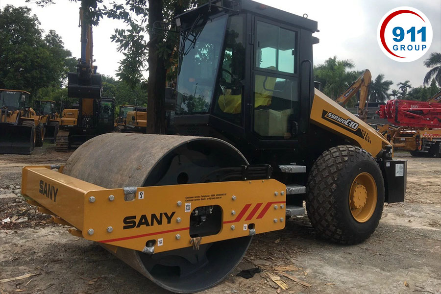 Xe lu bánh thép Sany