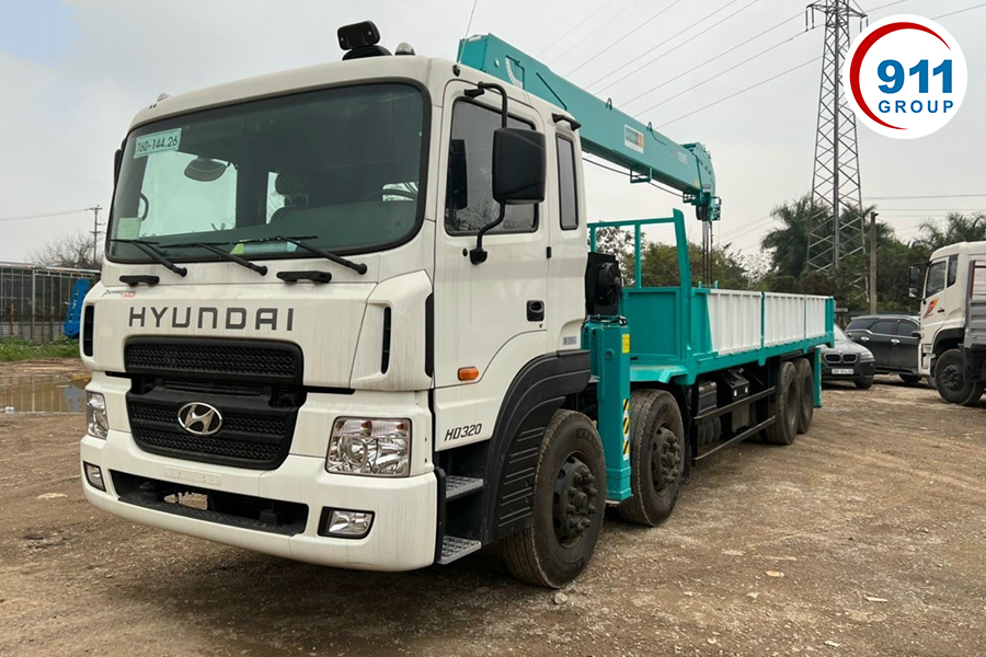 Xe cẩu tự hành 15 tấn Hyundai