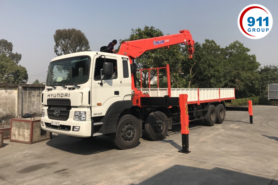 Xe Cẩu Tự Hành 12 Tấn Atom Hàn Quốc