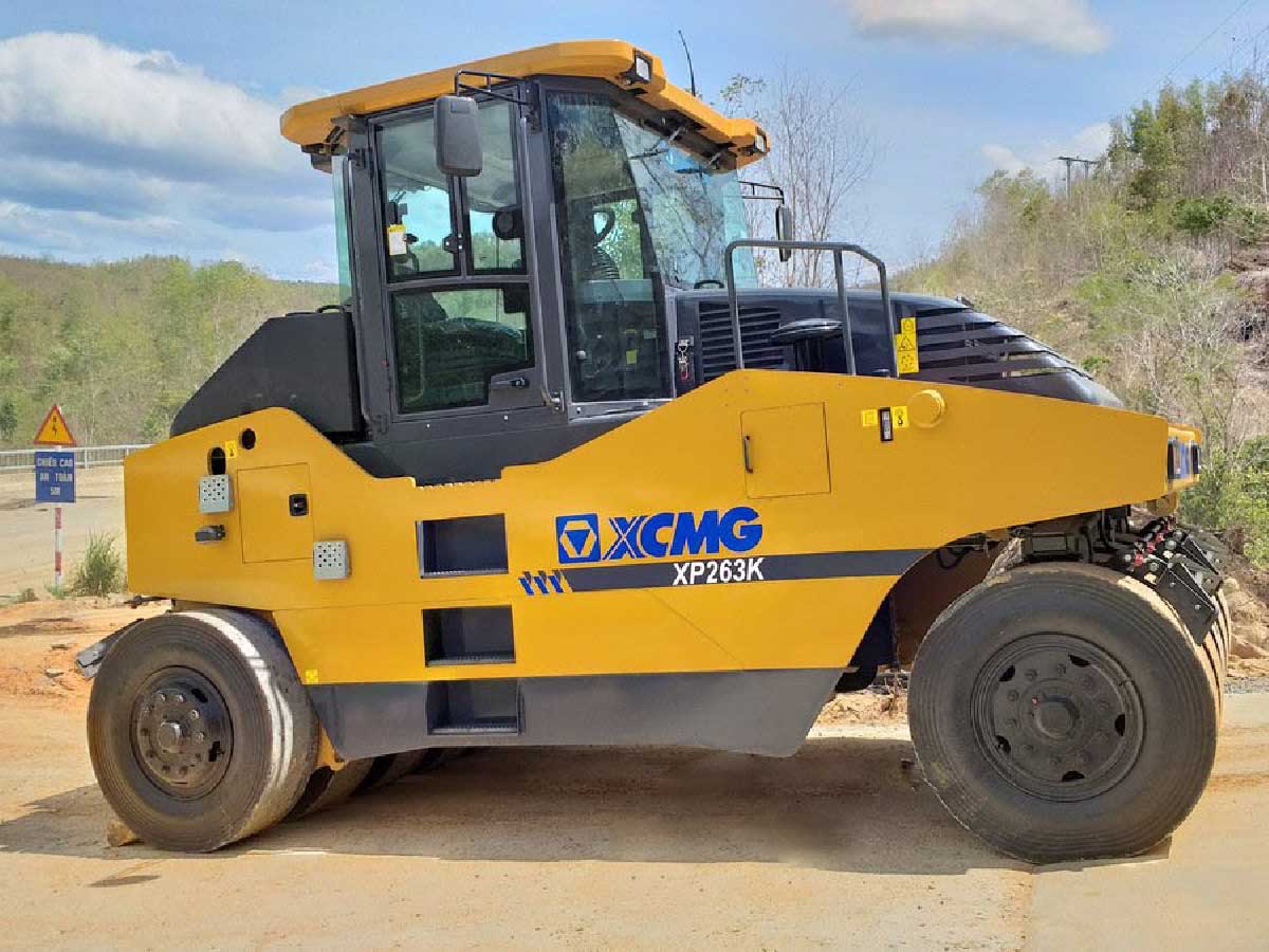 Xe lu bánh lốp Trung Quốc