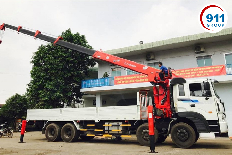 Xe Cẩu Tự Hành 12 Tấn Atom