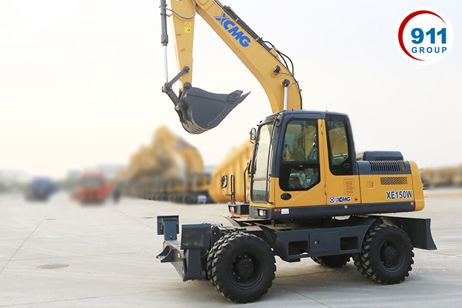 Xe đào bánh lốp XCMG XE150WB