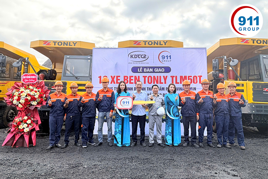 Tập đoàn 911 bàn giao xe