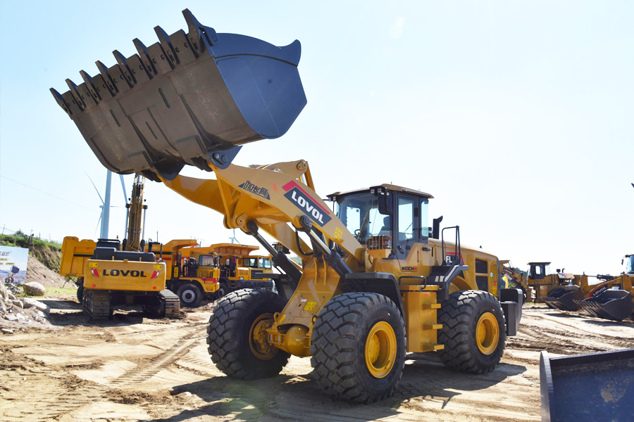 Máy Xúc Lật Lovol gầu 4.5m3 Trung Quốc