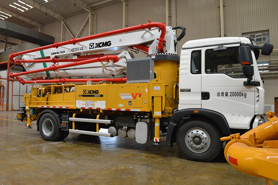 Bơm cần XCMG 30M - HB30V xe cơ sở Howo 2 chân