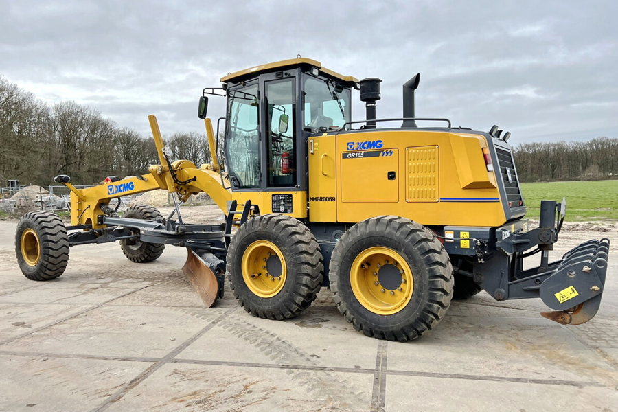 máy san gạt 15 tấn xcmg