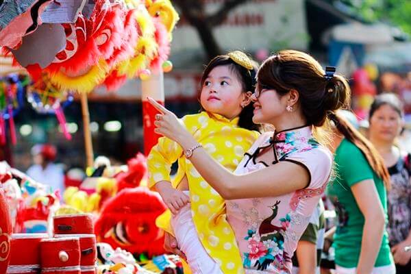 Cách chọn quà Trung thu cho bé