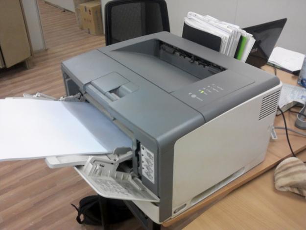 khac-phuc-ket-giay-o-may-in