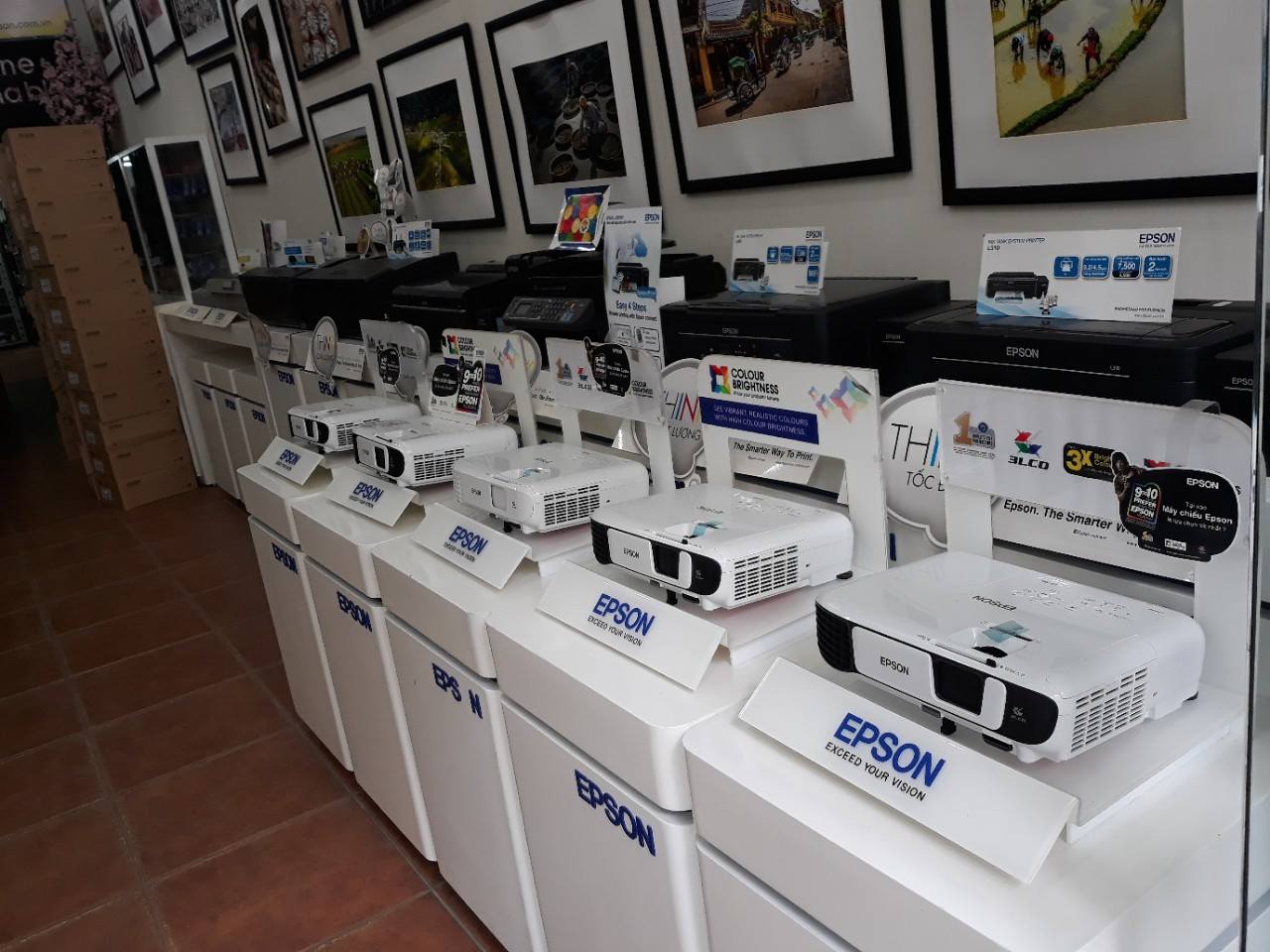mua máy chiếu epson tại hcm