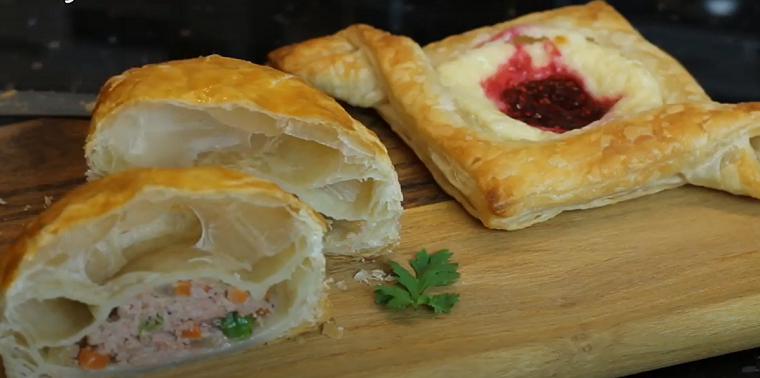 bánh pateso làm từ bột ngàn lớp